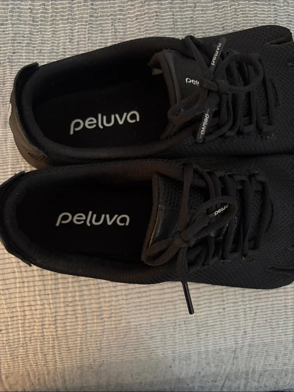 Peluva Strand Sport Mesh Athletic Shoes